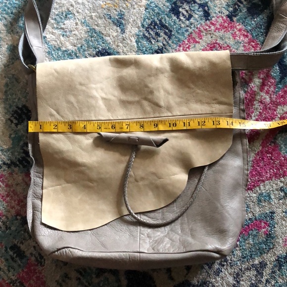 Mia Inspiration Taupe Leather Zippered Bag New! - Picture 11 of 12